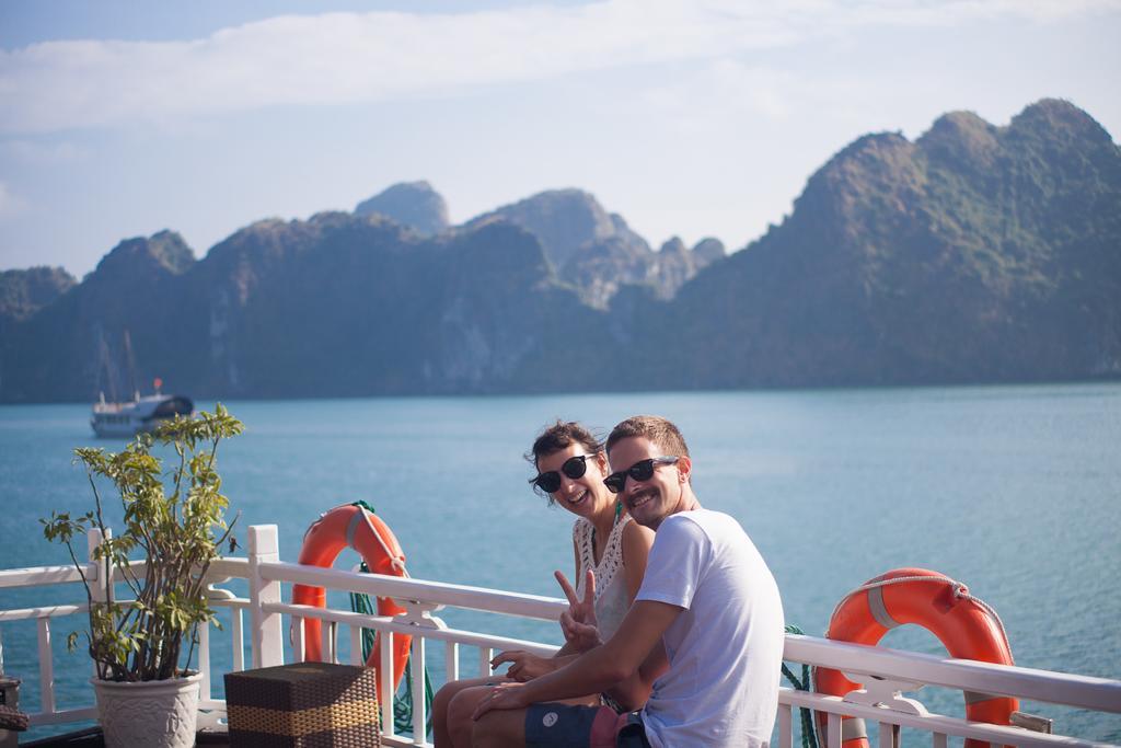 Hotel Golden Star Cruise Nan Giang Esterno foto
