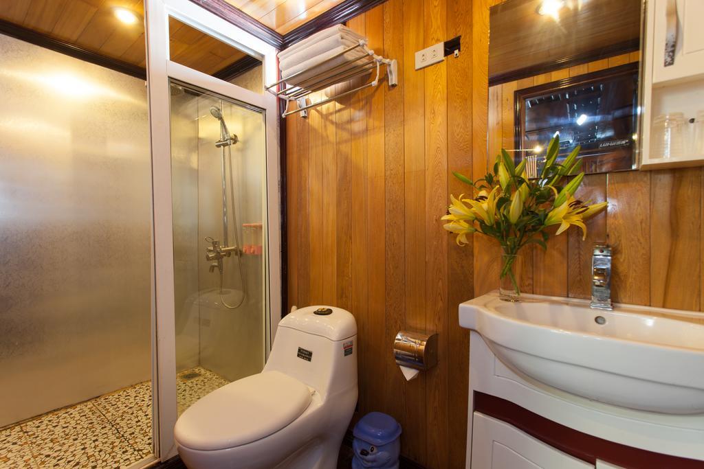 Hotel Golden Star Cruise Nan Giang Esterno foto